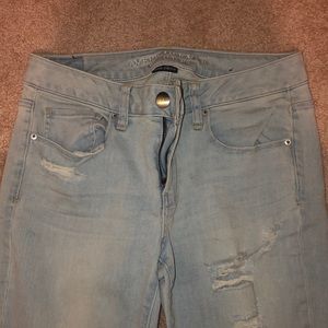 AMERICAN EAGLE JEANS.